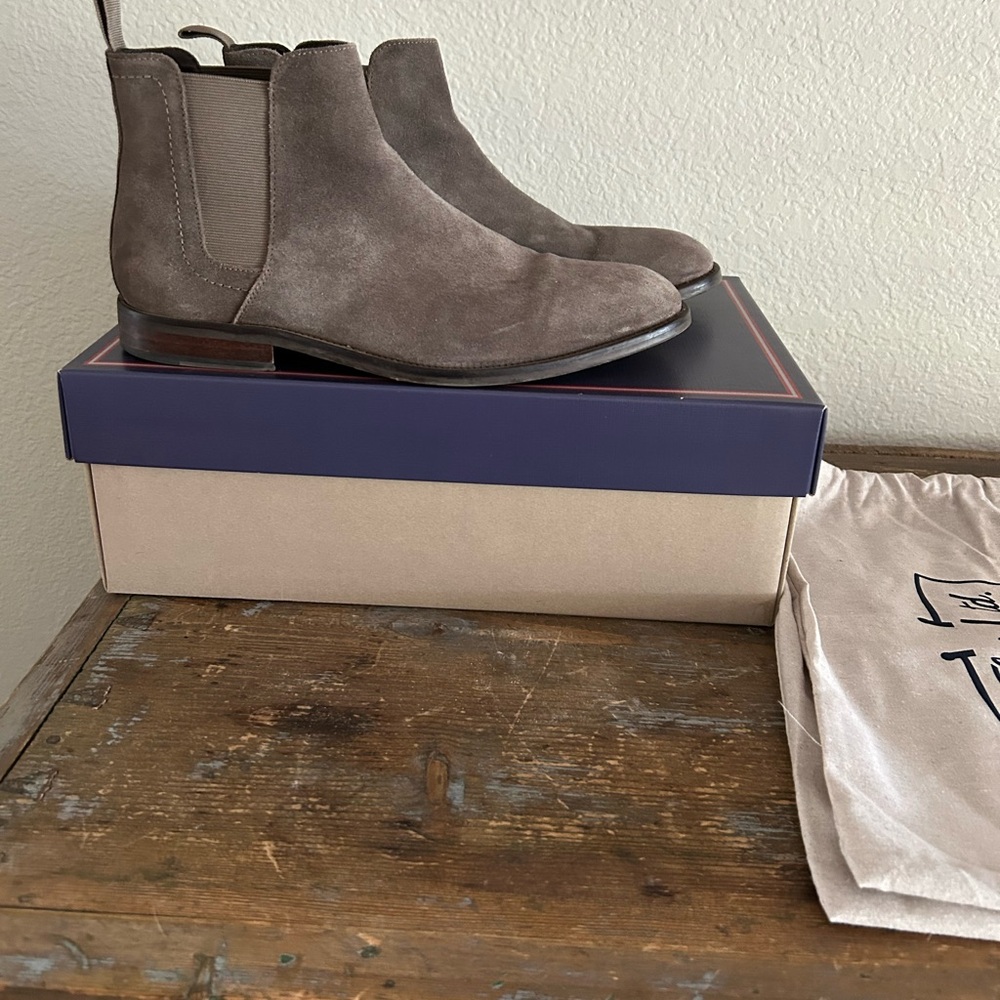 Men's Brown Suede Chelsea Boots